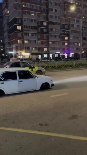 Его знает весь район. Порой кажется, что дикие истории с Музыкального, приукрашены