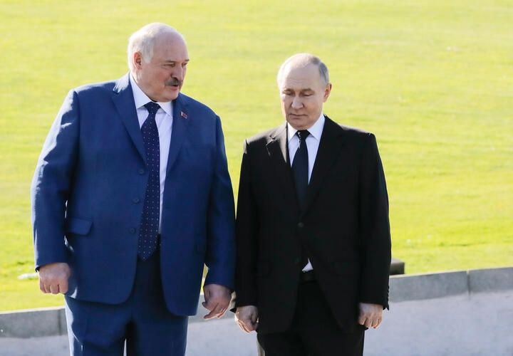 Три человека пострадали из-за атаки БПЛА на Волгоград, состоялся телефонный разговор Путина и Лукашенко: что произошло, пока вы спали