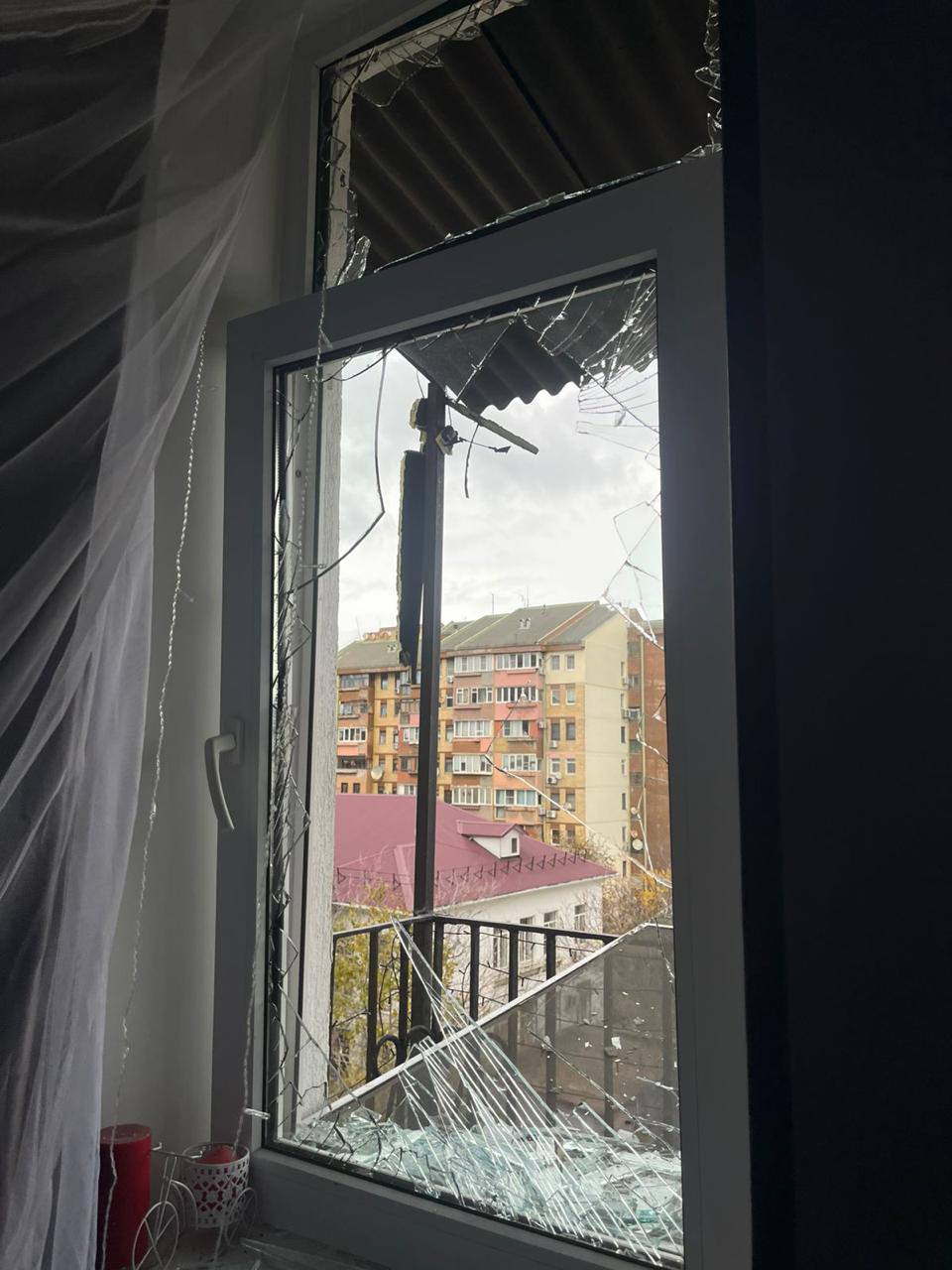 В Новороссийске продолжаются восстановительные работы в пострадавших квартирах В Новороссийске продолжаются восстановительные работы в пострадавших квартирах