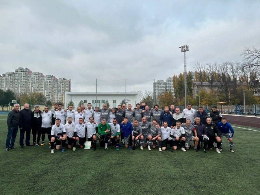 ВЕТЕРАНЫ АРМАВИРСКОГО ФУТБОЛА СТАЛИ БРОНЗОВЫМИ ПРИЗЕРАМИ ОСЕННЕГО КУБКА