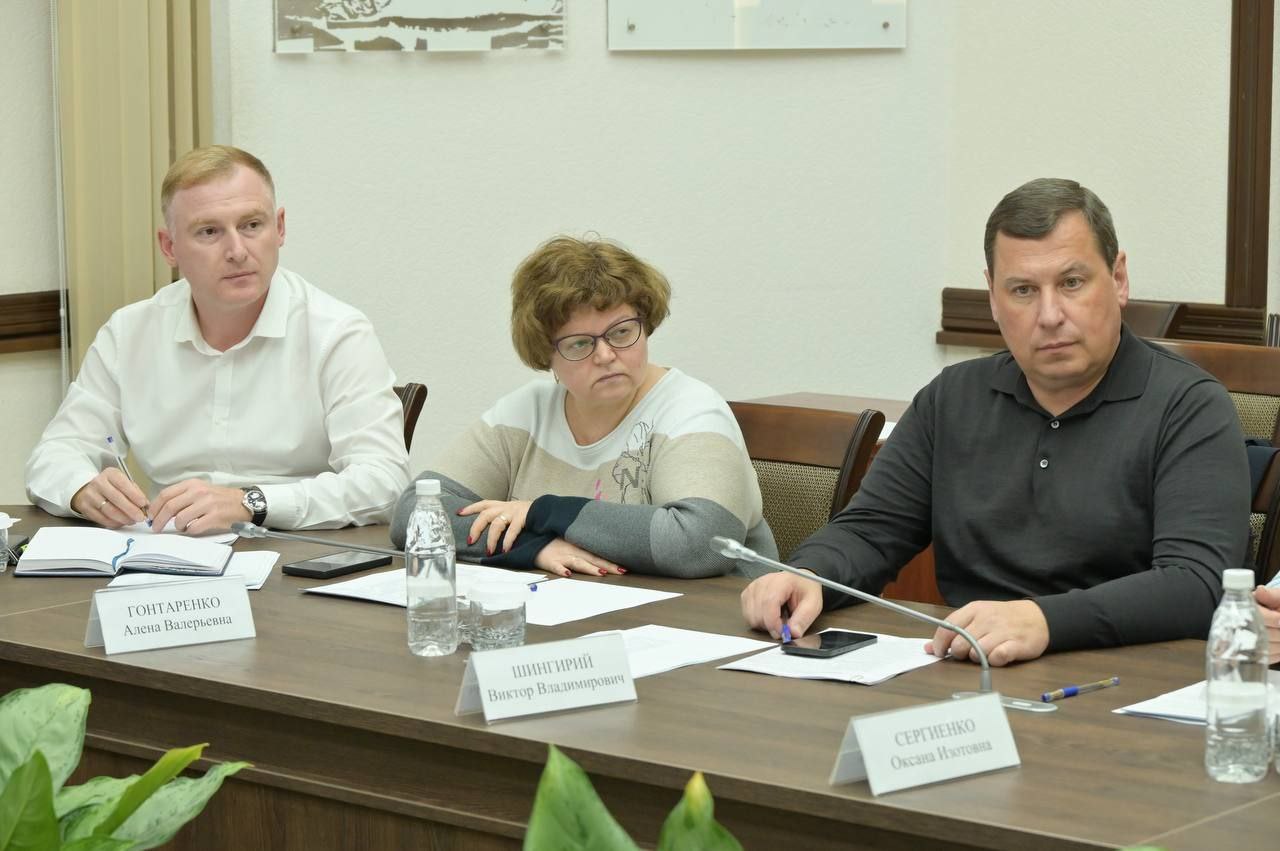 Глава Сочи Андрей Прошунин провел личный прием жителей Центрального района Глава Сочи Андрей Прошунин провел личный прием жителей Центрального района