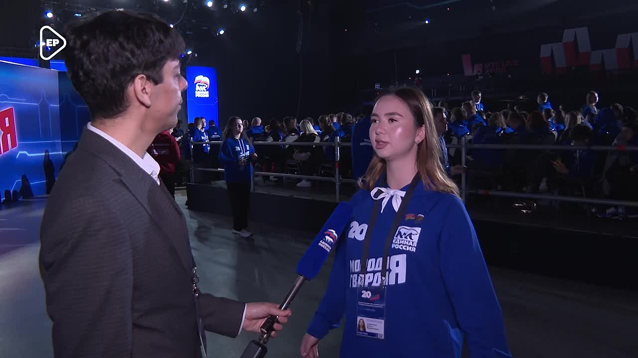 Молодогвардейцы оказывают помощь жителям исторических регионов