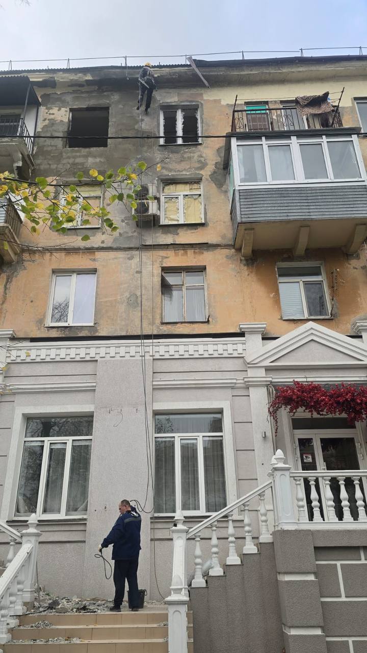 В Новороссийске продолжаются восстановительные работы в пострадавших квартирах