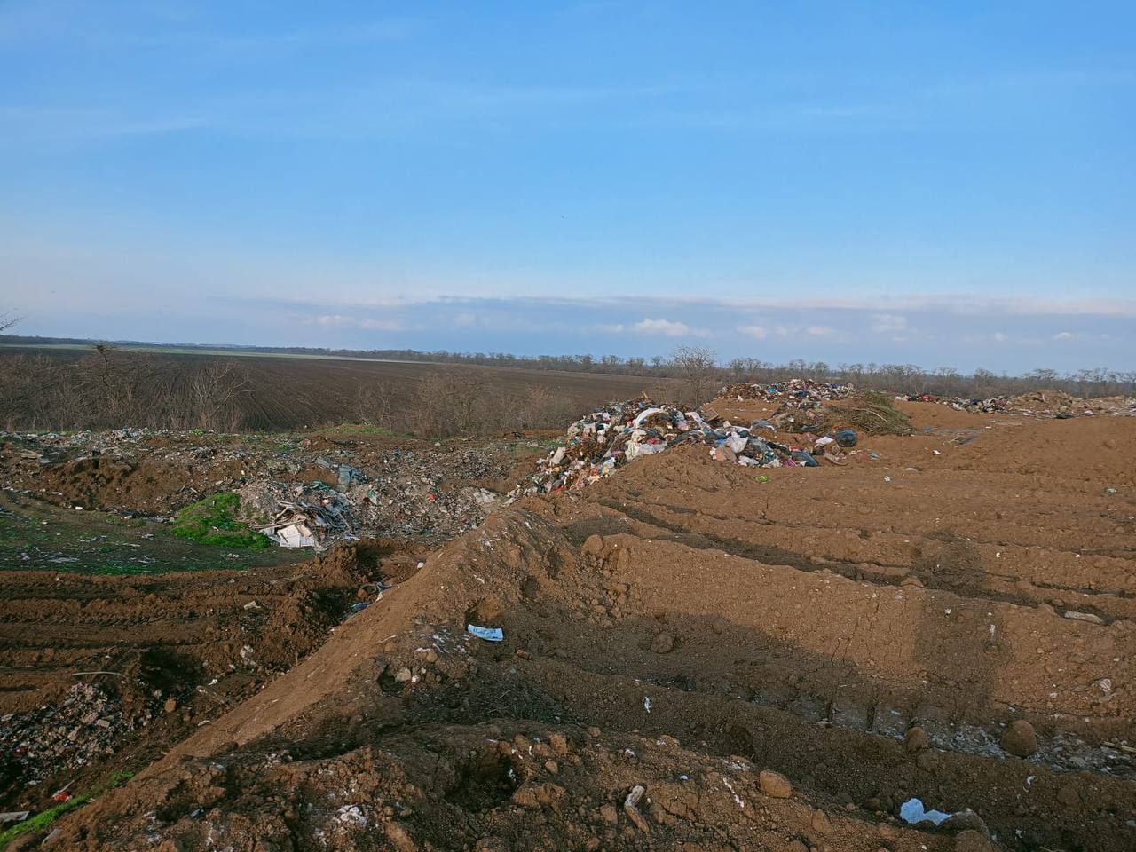 В рамках еженедельного мониторинга состояния полигона ТКО в поселке Симоновка сегодня состоялся комиссионный выезд на объект с участием представителей городской администрации и комбината коммунально-бытовых услуг В рамках еженедельного мониторинга состояния полигона ТКО в поселке Симоновка сегодня состоялся комиссионный выезд на объект с участием представителей городской администрации и комбината коммунально-бытовых услуг