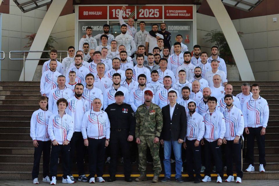 В Сочи завершилась встреча росгвардейцев со спортсменами сборной России по боксу