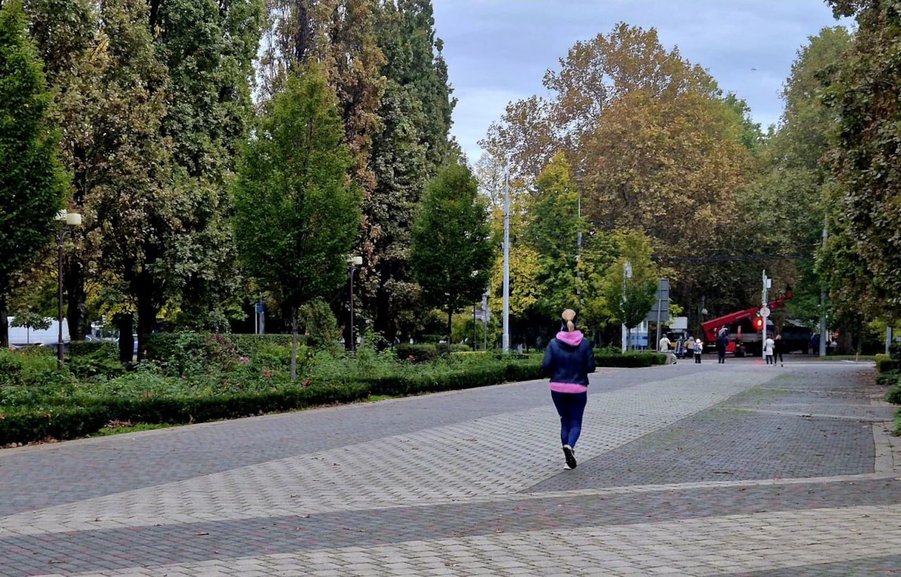 А вы гуляли по бульвару у кинотеатра «Аврора»? А вы гуляли по бульвару у кинотеатра «Аврора»?