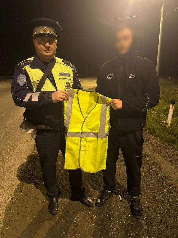 Патруль безопасности – в Белореченском районе автоинспекторы уделяют повышенное внимание "незаметным" на трассе пешеходам