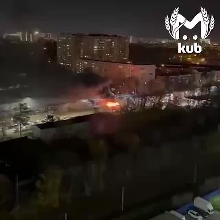 Легковушки столкнулись на Ростовском шоссе в центре Краснодара