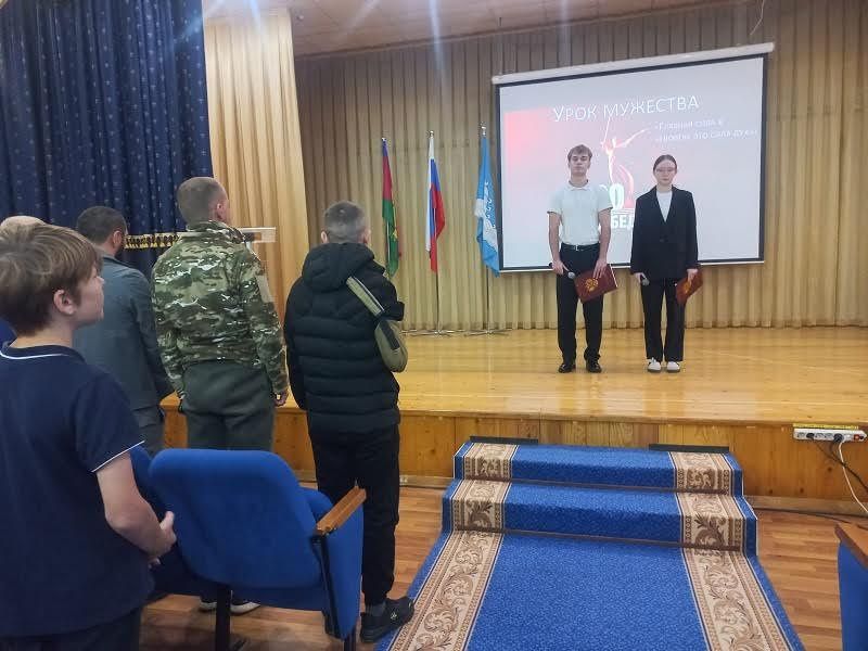 Ветераны Краснодарского линейного управления МВД России на транспорте провели «Урок мужества»