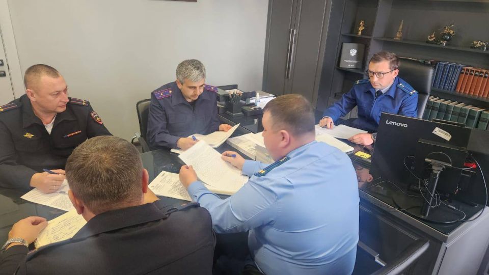 Прокурором Апшеронского района проведено межведомственное совещание с руководителями правоохранительных органов района