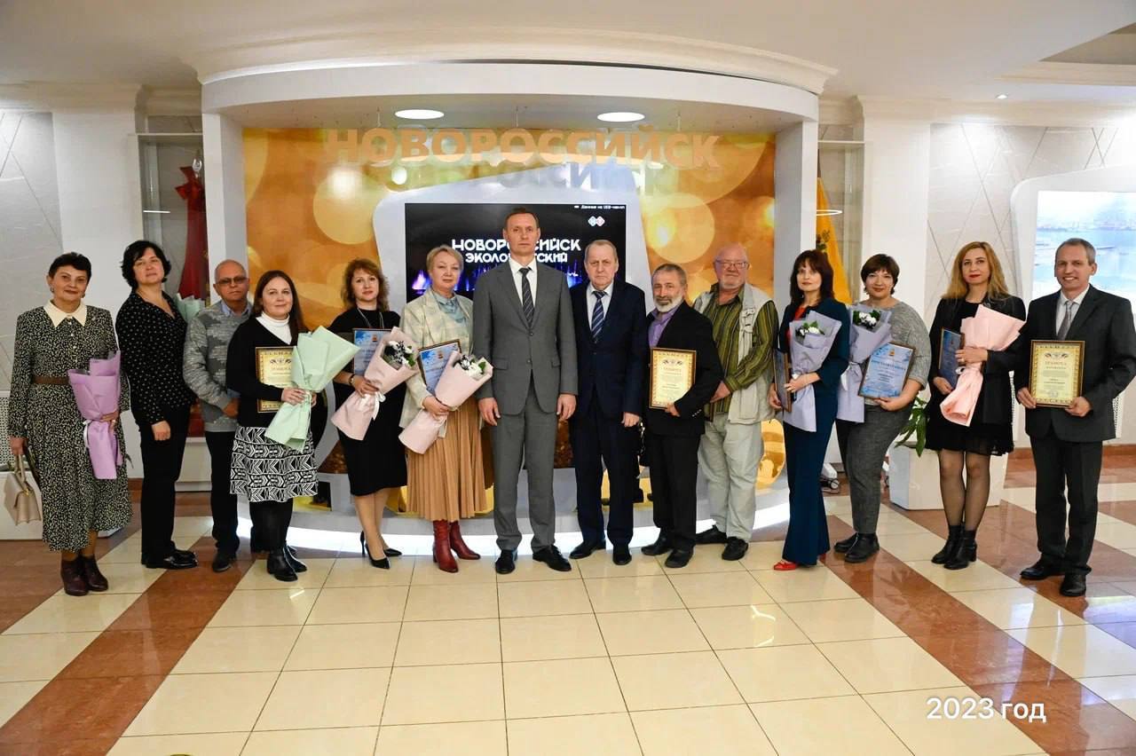 Андрей Кравченко: Сегодня свой профессиональный праздник отмечают преподаватели высшей школы Андрей Кравченко: Сегодня свой профессиональный праздник отмечают преподаватели высшей школы