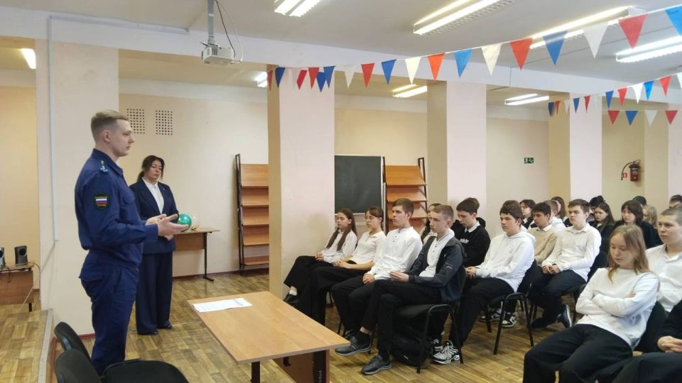 Прокуратурой Успенского района в преддверии Всероссийского дня правовой помощи детям проведена лекция в образовательном учреждении