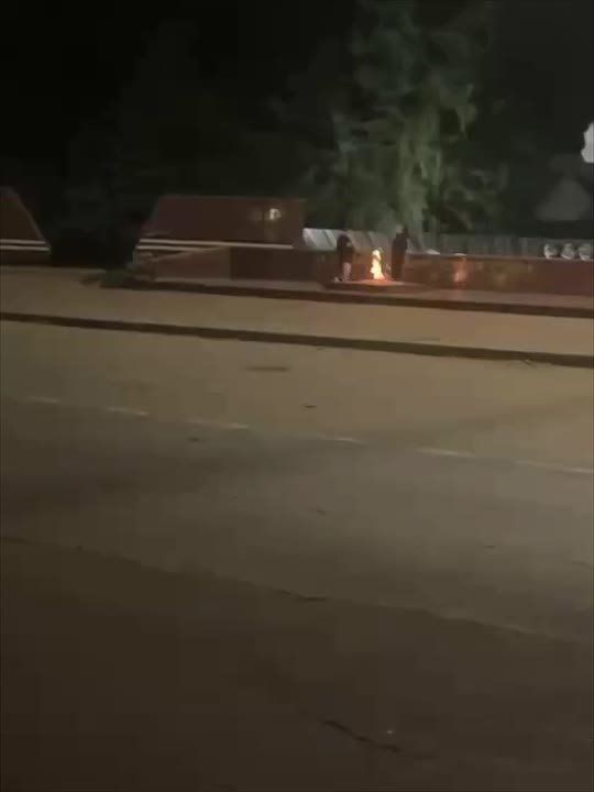 Нашли братьев, осквернивших Вечный огонь