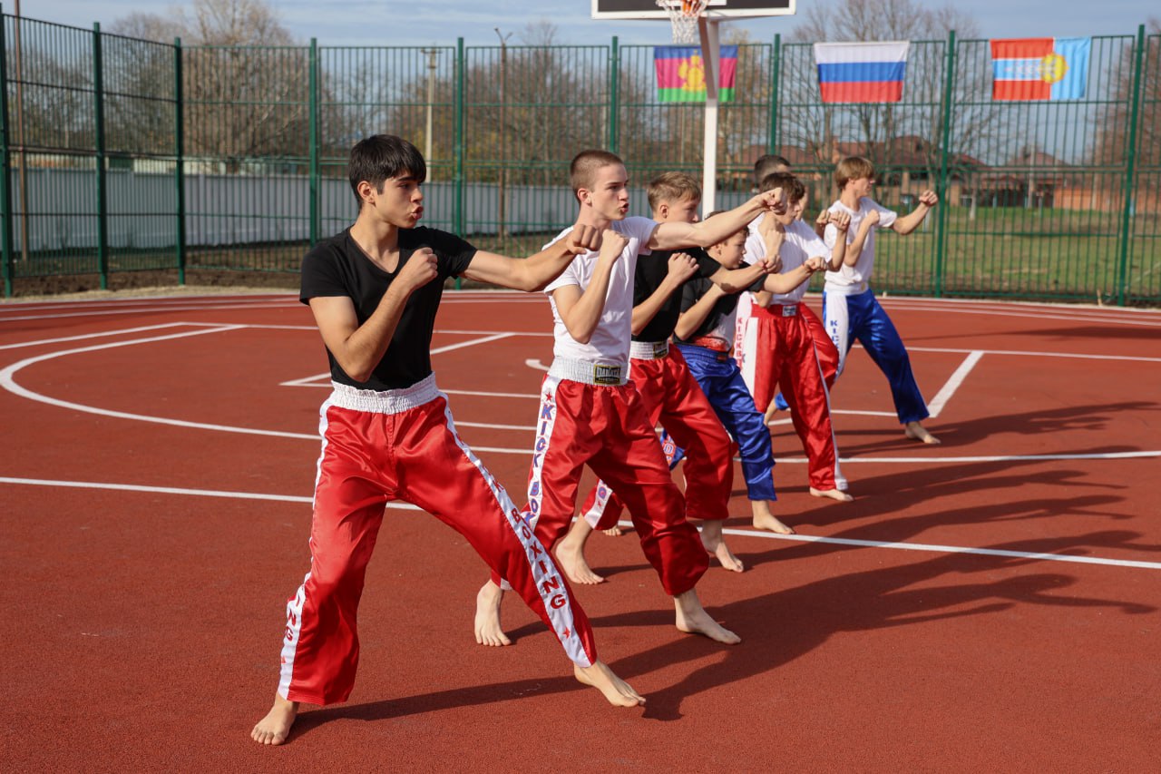 В ПОСЕЛКЕ «ВОСТОК» ОТКРЫЛИ СПОРТИВНУЮ ПЛОЩАДКУ В РАМКАХ «ИНИЦИАТИВНОГО БЮДЖЕТИРОВАНИЯ» В ПОСЕЛКЕ «ВОСТОК» ОТКРЫЛИ СПОРТИВНУЮ ПЛОЩАДКУ В РАМКАХ «ИНИЦИАТИВНОГО БЮДЖЕТИРОВАНИЯ»