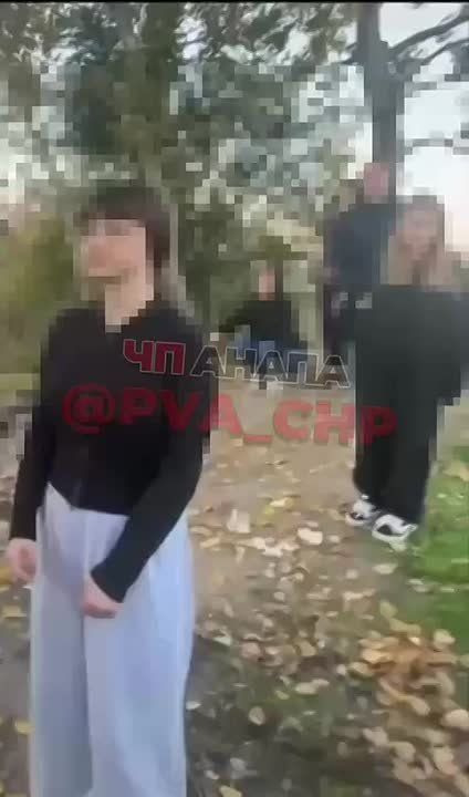 Избиение со зрителями устроили подростки в Анапе