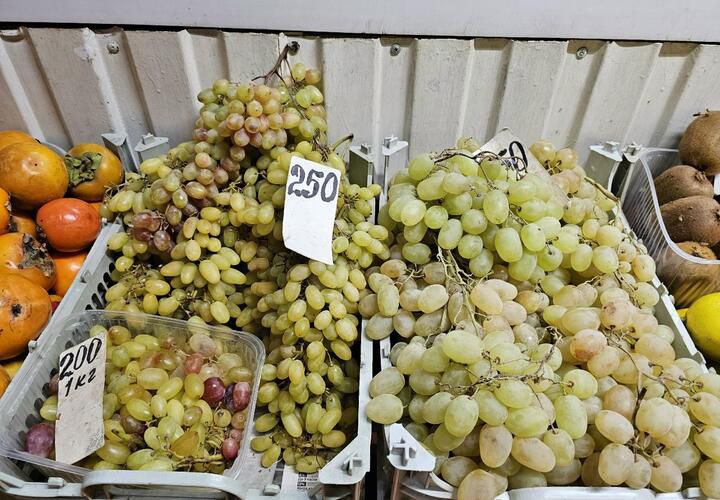 На Кубани собрали рекордный урожай винограда, но жители остались недовольны