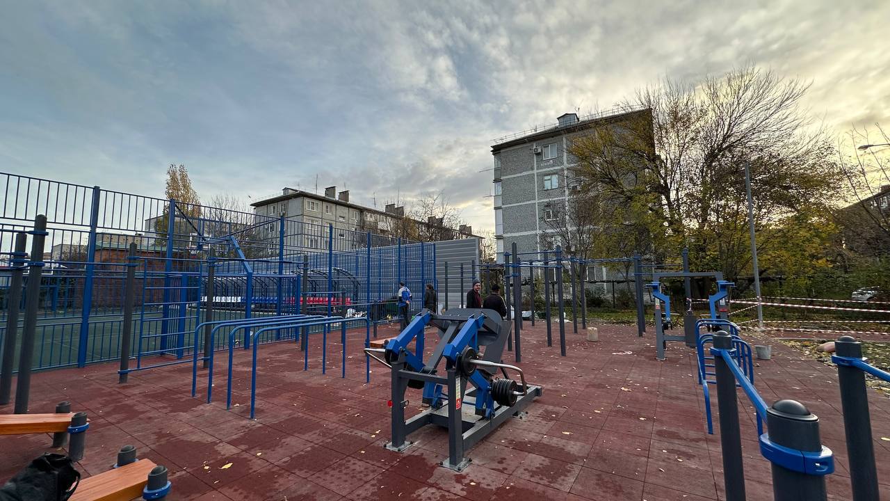 «Умную» спортплощадку достраивают под Краснодаром «Умную» спортплощадку достраивают под Краснодаром