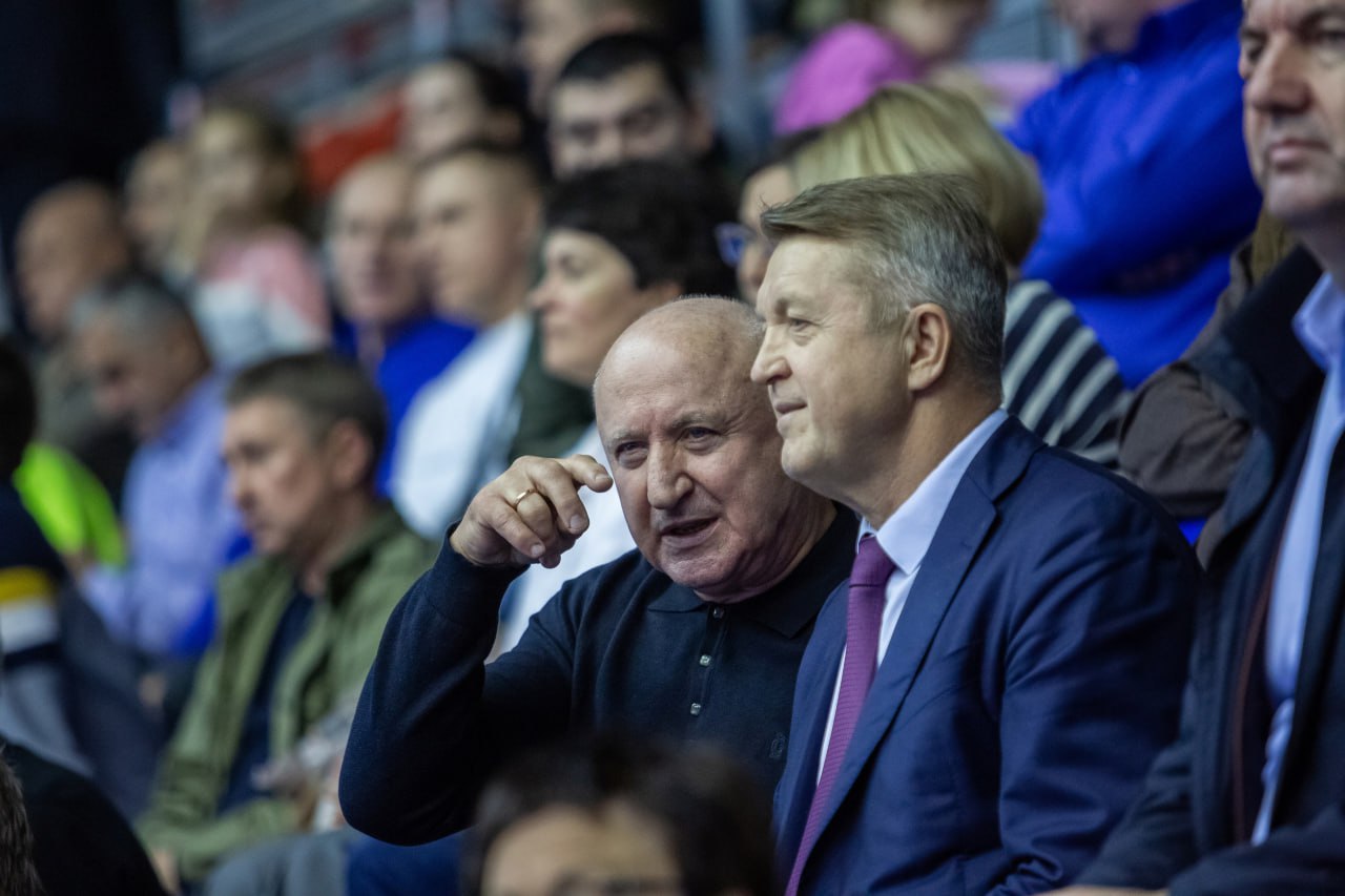 Президент волейбольного клуба «Динамо» Краснодар празднует день рождения Президент волейбольного клуба «Динамо» Краснодар празднует день рождения