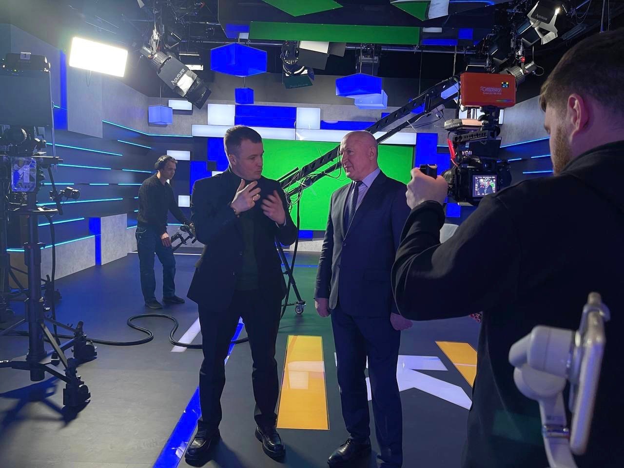 Президент волейбольного клуба «Динамо» Краснодар празднует день рождения Президент волейбольного клуба «Динамо» Краснодар празднует день рождения