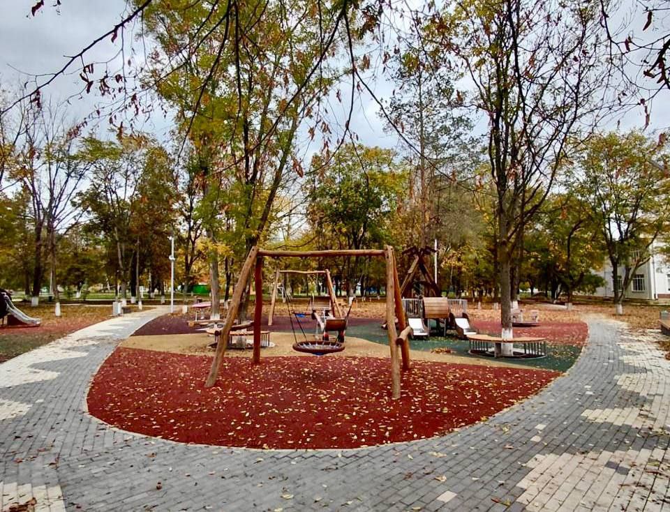 В хуторе Садовом Отрадненского района благоустроили парк В хуторе Садовом Отрадненского района благоустроили парк