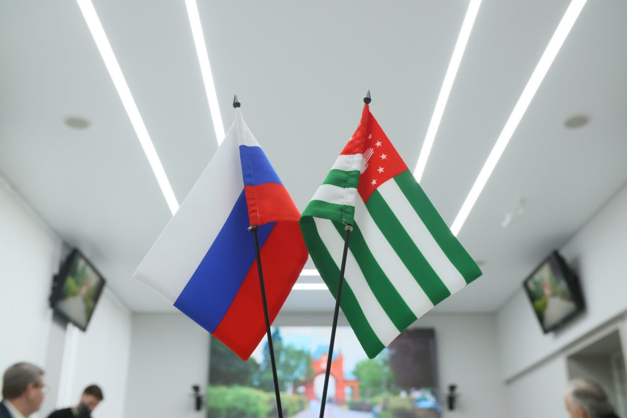 В Краснодаре прошел официальный прием делегации из Сухума В Краснодаре прошел официальный прием делегации из Сухума