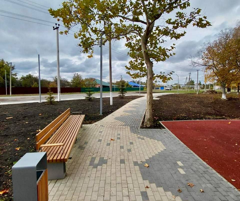 В хуторе Садовом Отрадненского района благоустроили парк В хуторе Садовом Отрадненского района благоустроили парк