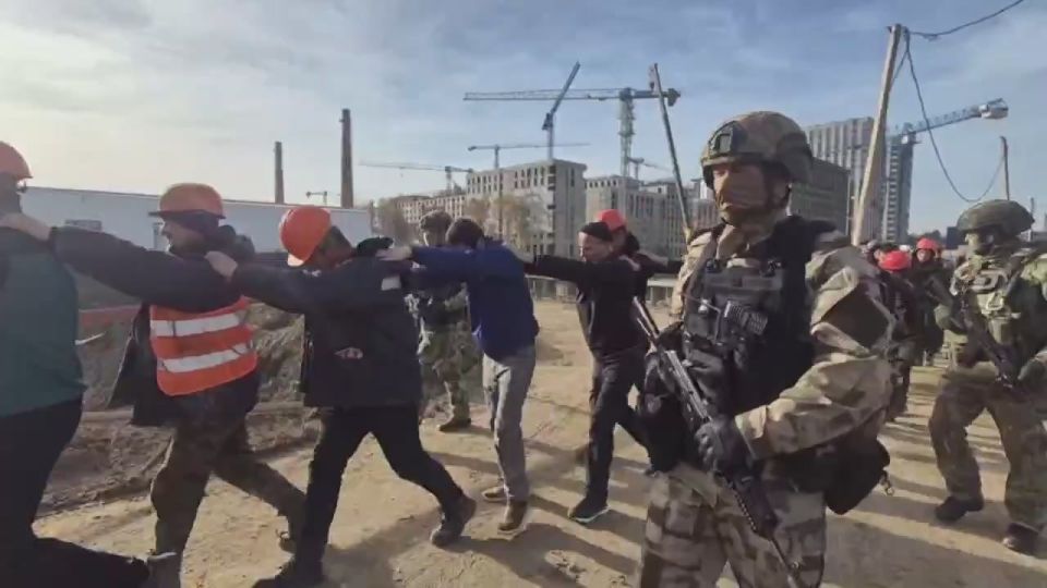 В Краснодаре в одном из жилых комплексов полицейские выявили нелегальных мигрантов