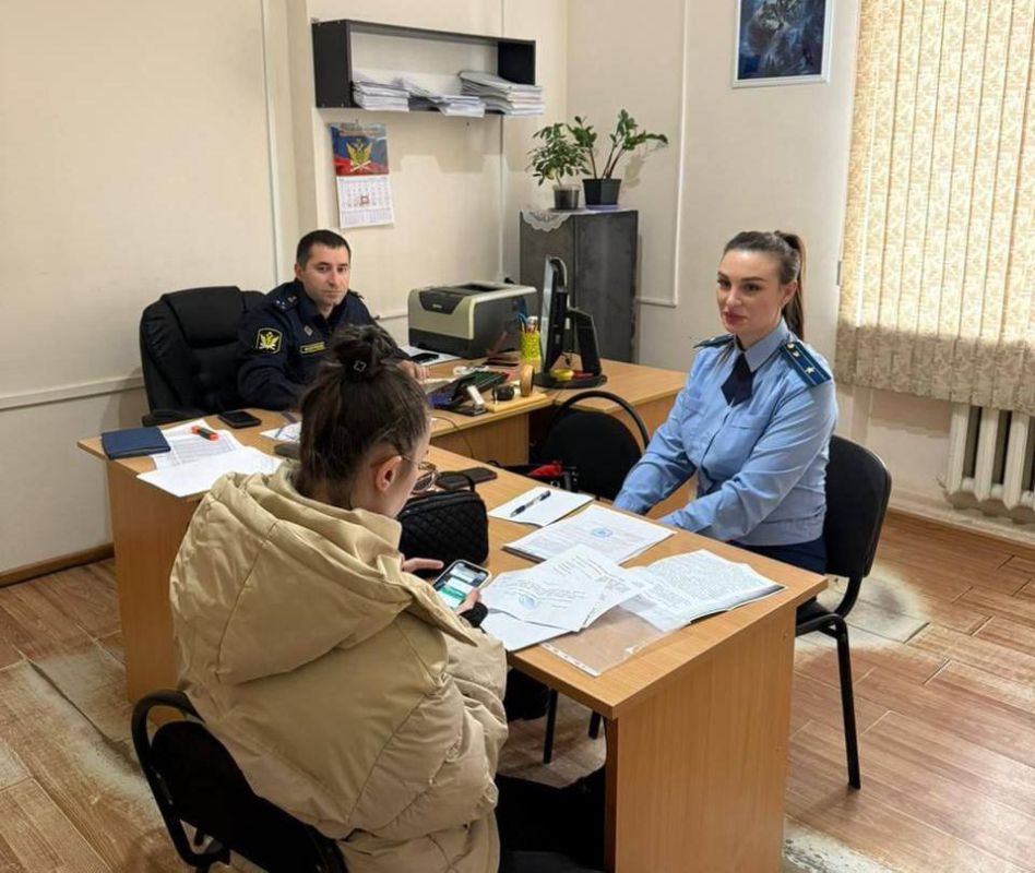 Прокуратурой Апшеронского района проведен прием граждан по вопросам соблюдения законодательства об исполнительном производстве