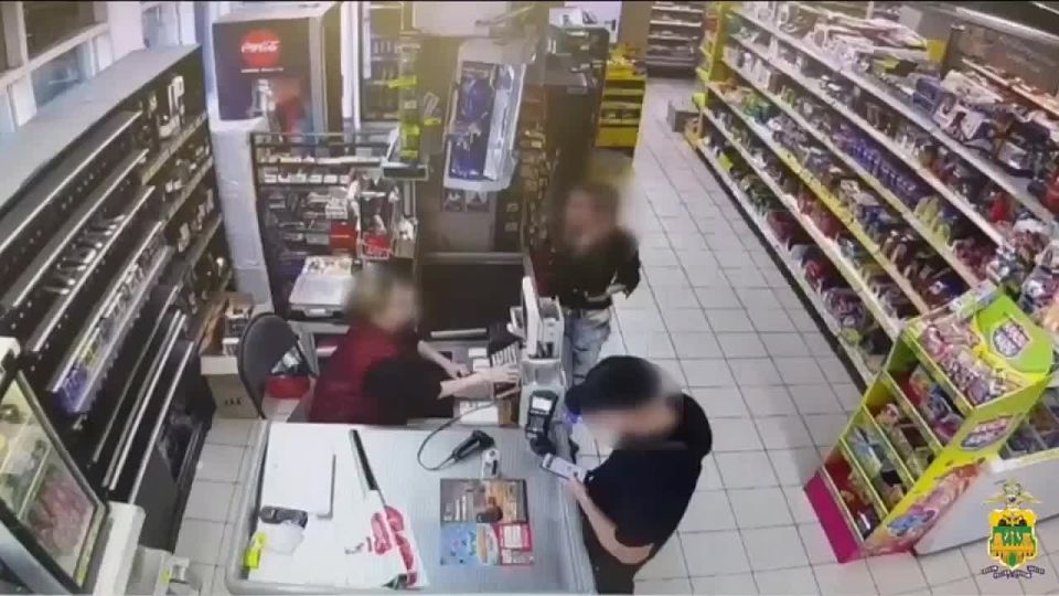 В Сочи приезжий устроил шопинг за счёт спящего местного жителя