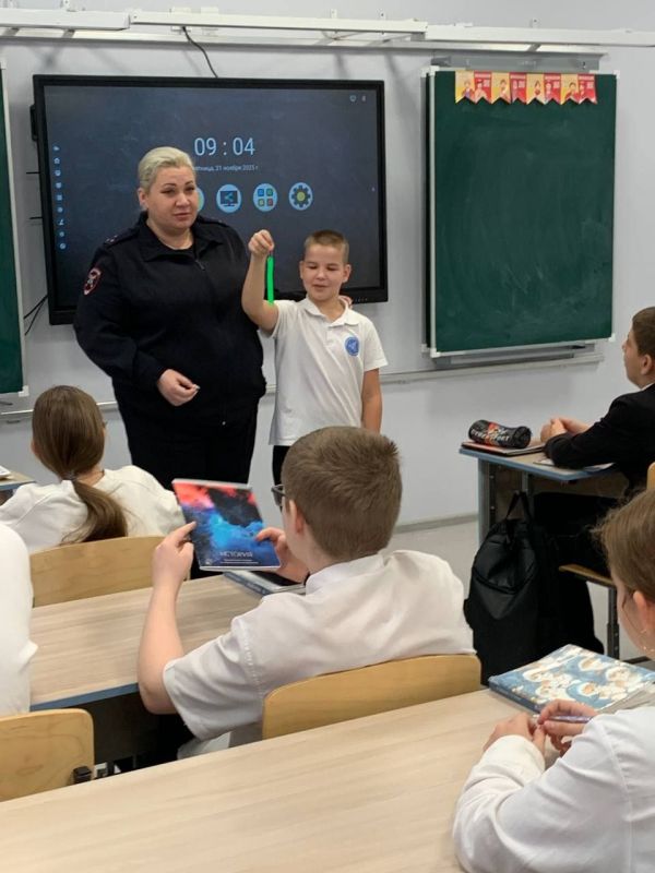 В Горячем Ключе автоинспекторы проводят профилактические мероприятия для несовершеннолетних участников дорожного движения