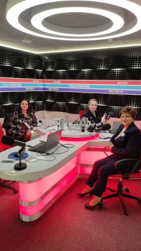 В эфире радиостанции краснодарский «Маяк» обсудили тему защиты прав и интересов детей, а также правонарушений в молодежной среде