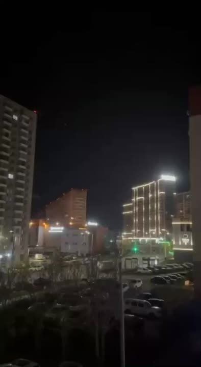 А это уже прилет украинского дрона-камикадзе по многоэтажке в Новороссийске