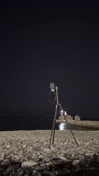 Вереница спутников пролетела над Сочи