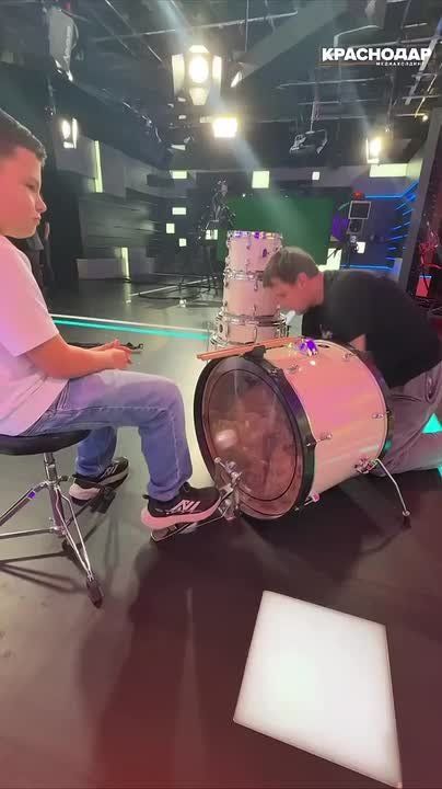 Ударим по серой обыденности… палочками!