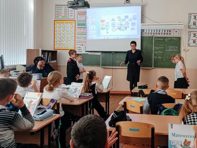 Рубрика: «По факту ДТП» Автоинспектор провела дополнительные занятия в школе, учащаяся которой пострадала в результате ДТП