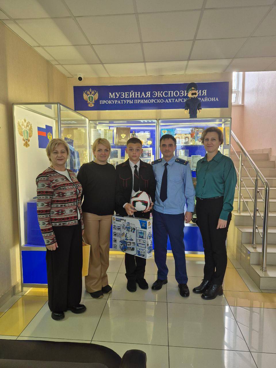 Работники прокуратуры Приморско-Ахтарского района поздравили с днем рождения сына погибшего военнослужащего