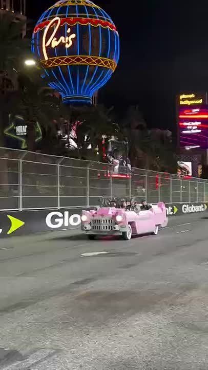 ����� ����� ������ ������: ������ �������� 1� ����������� �� ������� Cadillac �� LEGO