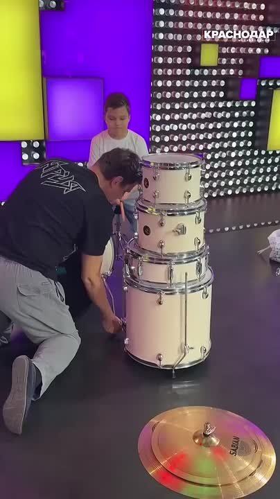 Ударим по серой обыденности… палочками!