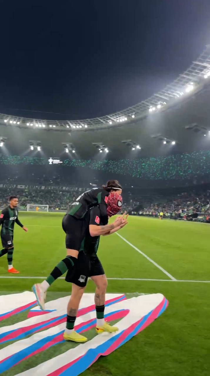 Кривцов открыл счет в матче «Краснодар» - «Оренбург» и получил предупреждение Кривцов открыл счет в матче «Краснодар» - «Оренбург» и получил предупреждение