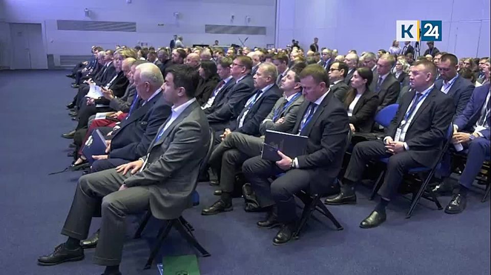 Губернатор Вениамин Кондратьев принял участие в V Всероссийском газомоторном форуме в Сочи