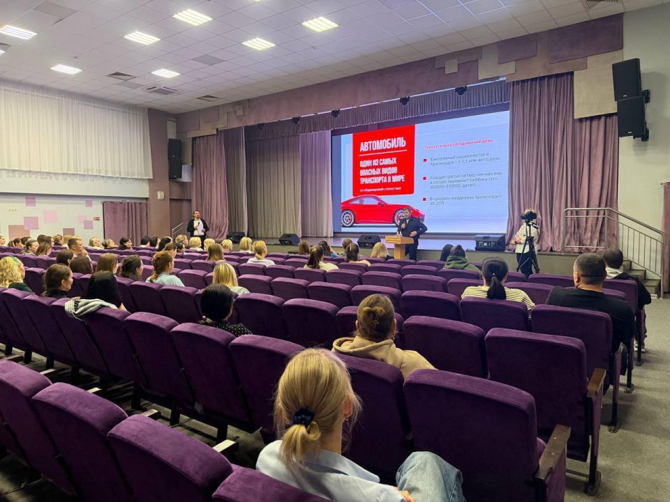 В Краснодаре продолжают проект «Школа безопасности маленьких пассажиров»