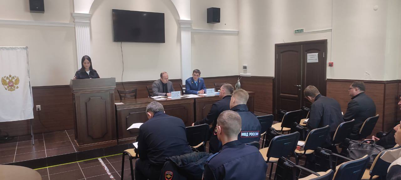 Заместителем прокурора Апшеронского района Сергеем Съемщиковым принято участие в заседании комиссии по обеспечению безопасности дорожного движения Заместителем прокурора Апшеронского района Сергеем Съемщиковым принято участие в заседании комиссии по обеспечению безопасности дорожного движения