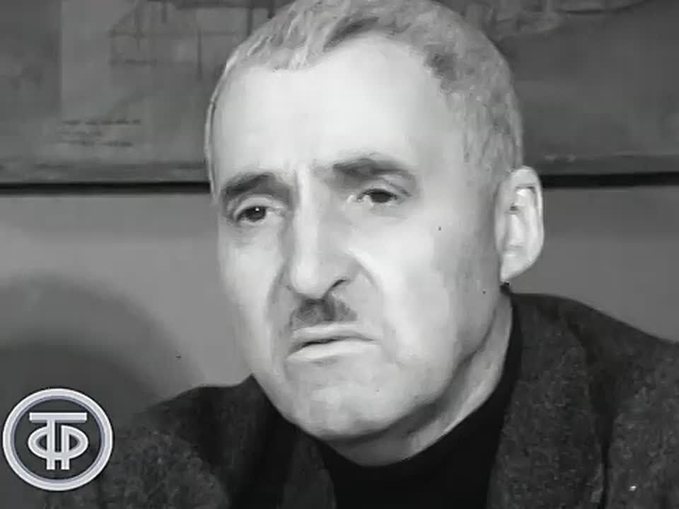 #ЛицаПобеды. 110 лет назад — 28 ноября 1915 года — родился легендарный советский писатель, поэт, драматург, публицист и военный журналист Константин Симонов, творчество которого неразрывно связано с Великой Отечественной...