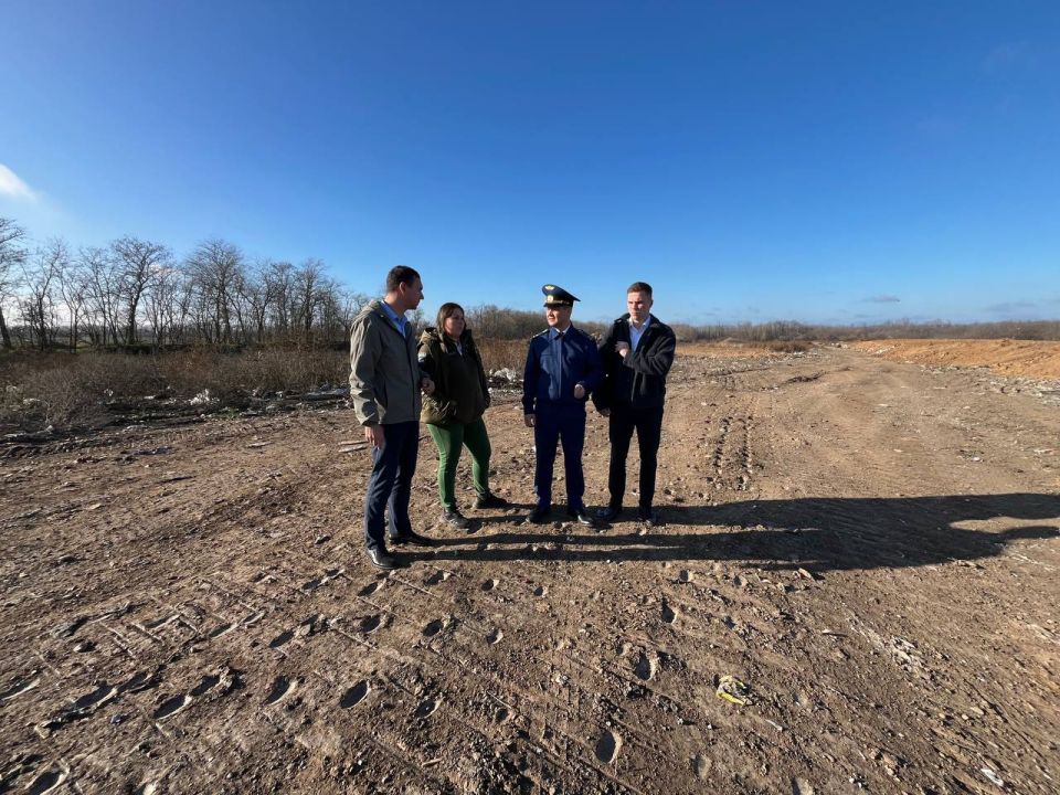 Прокуратурой Староминского района совместно с представителями Южного межрегионального управления Росприроднадзора, в рамках надзора за соблюдением природоохранного законодательства, организован выезд на полигон твердых...