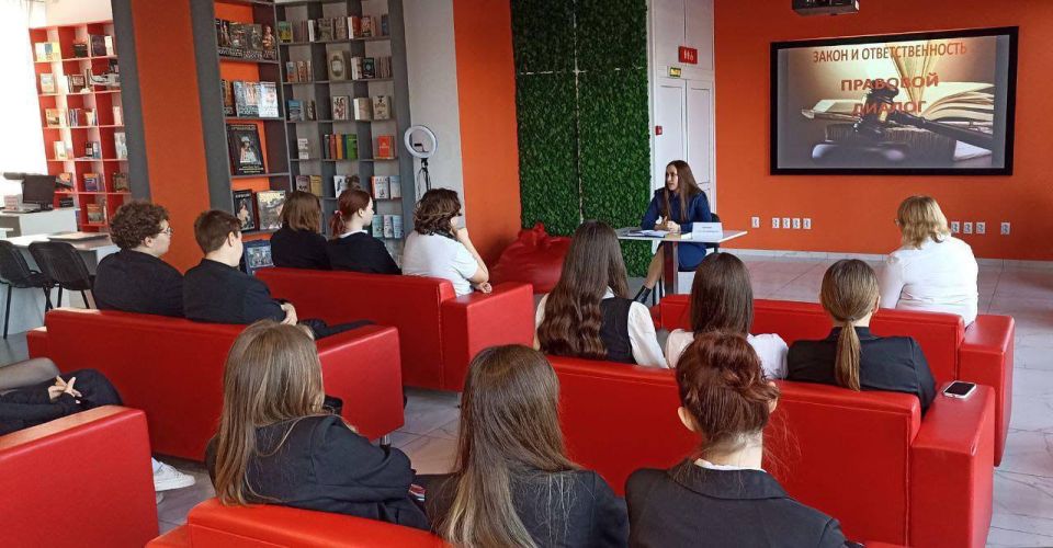 В рамках работы по правовому просвещению работниками Тихорецкой межрайонной прокуратуры проведена встреча со школьниками