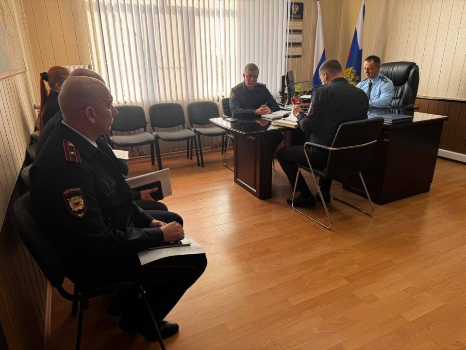 Прокурором Темрюкского района проведено межведомственное совещание по вопросу профилактики, выявления, раскрытия и расследования преступлений против личности, в том числе убийств и причинения тяжкого вреда здоровью