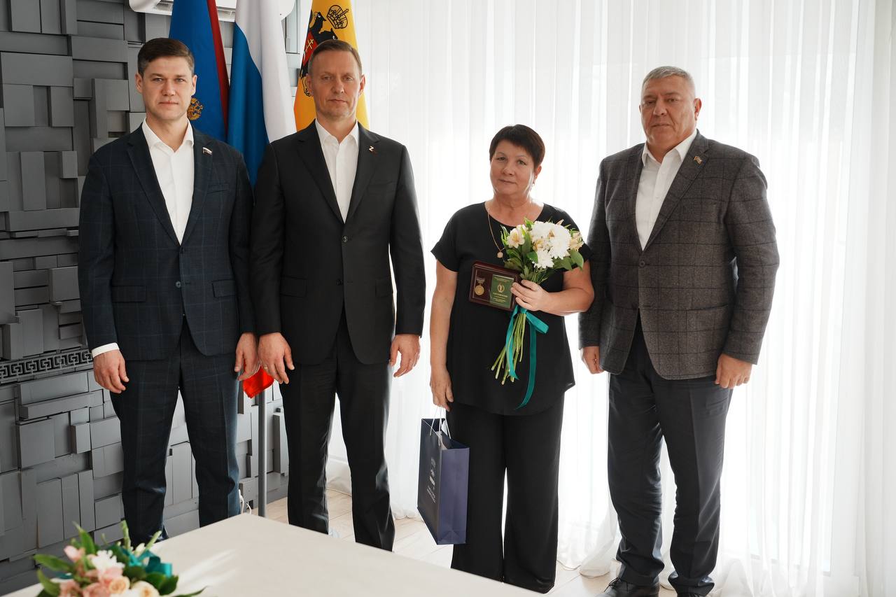 Андрей Кравченко: С 2026 года в Новороссийске начнет действовать новая муниципальная мера поддержки для родителей погибших участников специальной военной операции Андрей Кравченко: С 2026 года в Новороссийске начнет действовать новая муниципальная мера поддержки для родителей погибших участников специальной военной операции