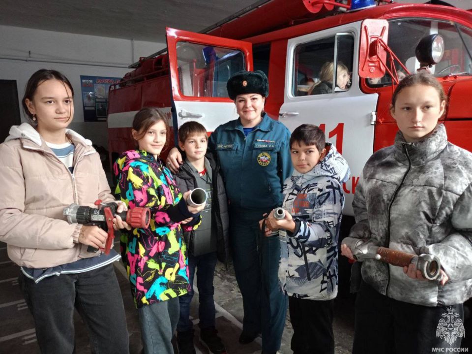 Экскурсия в пожарную часть: урок безопасности для юных отдыхающих