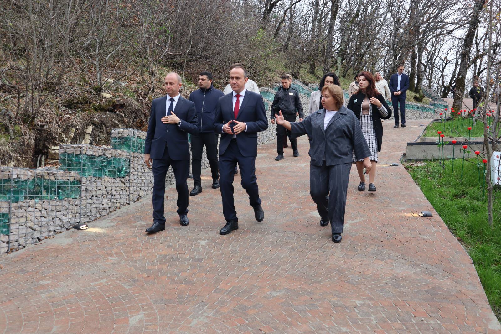 Алексей Богодистов: На этой неделе осмотрел патриотический терренкур, строительство которого уже на финишной прямой Алексей Богодистов: На этой неделе осмотрел патриотический терренкур, строительство которого уже на финишной прямой