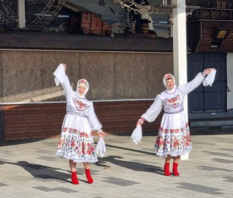  .                   ,      